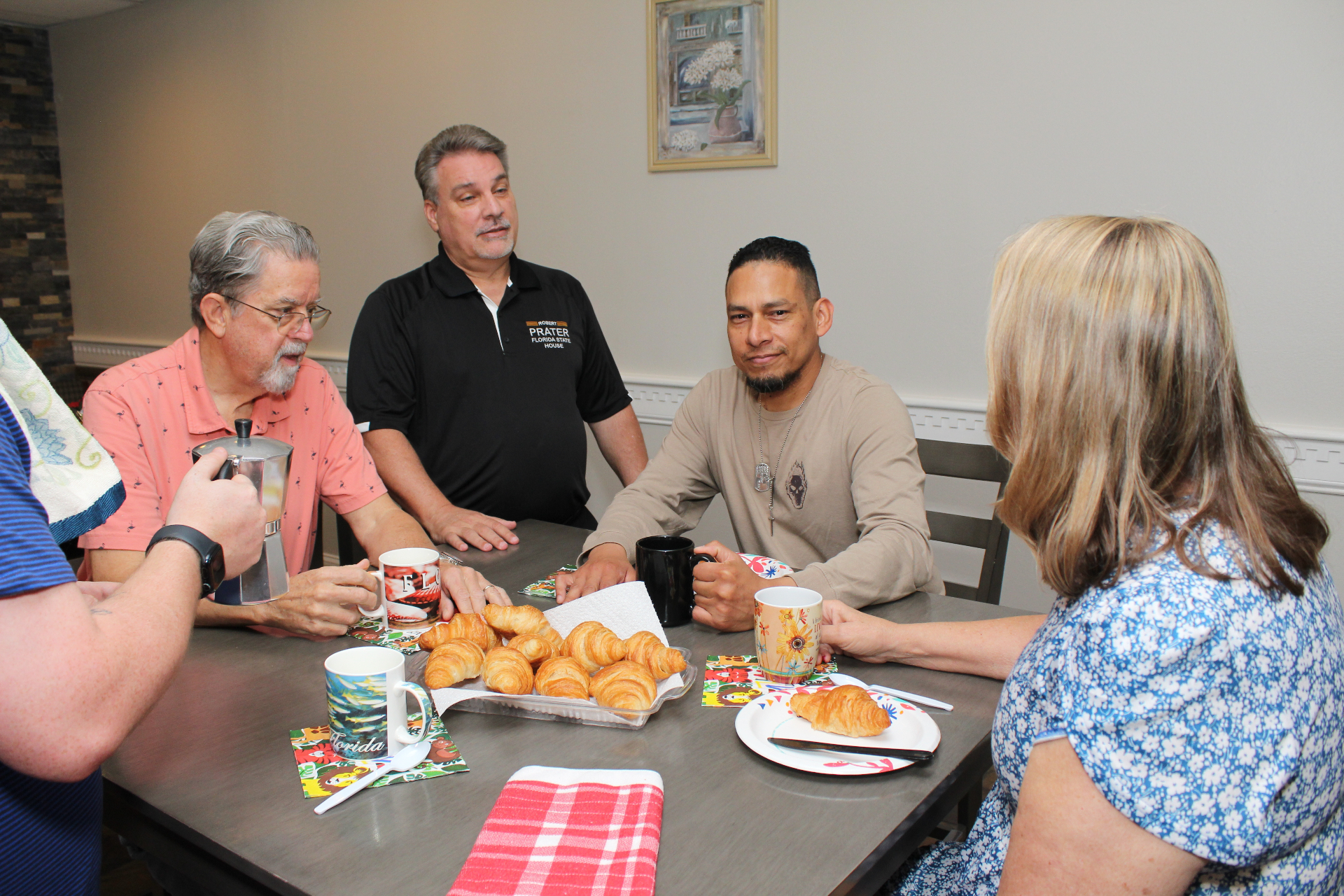 Robert Prater meeting with neighbors in District 37
